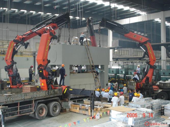 苏州机械设备搬运公司，苏州工业园区机器吊装搬运
